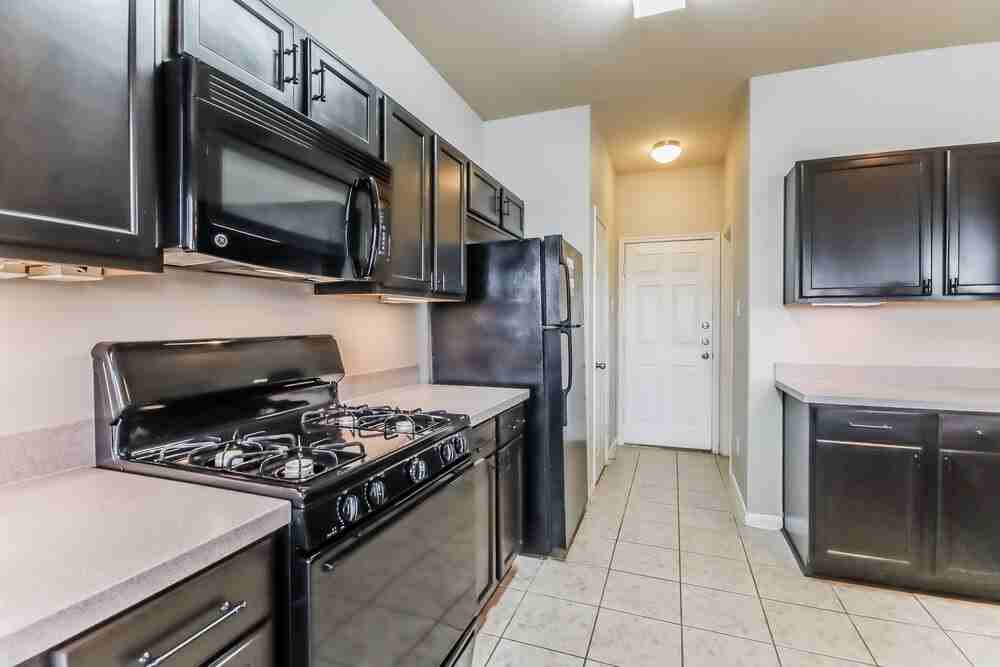 18706 Walden Glen Cir - Photo 6 of 17