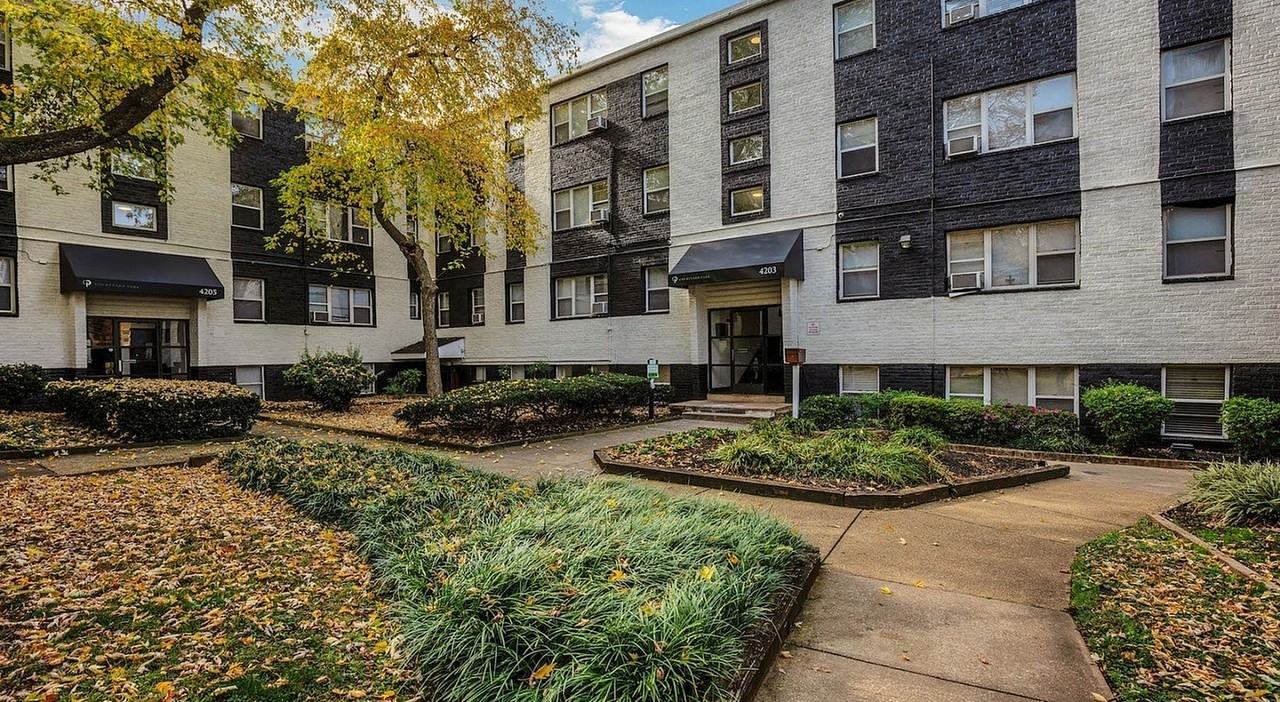 Courtyard Park - Photo 2 of 14