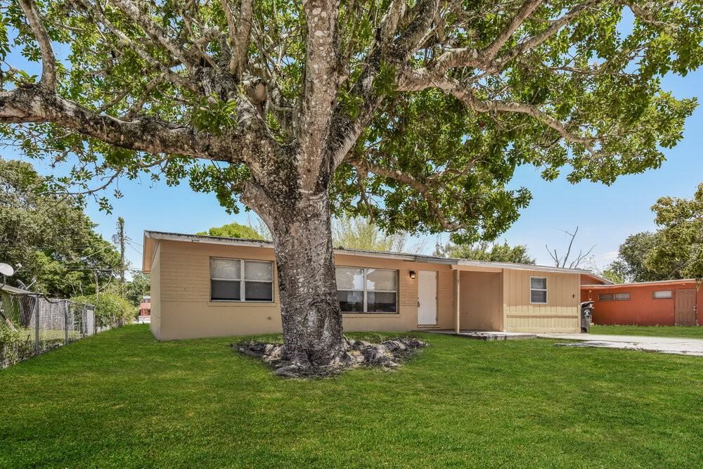 1507 Bert Dr - Photo 2 of 25