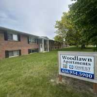 featured image of 409 E Woodlawn Ave #8