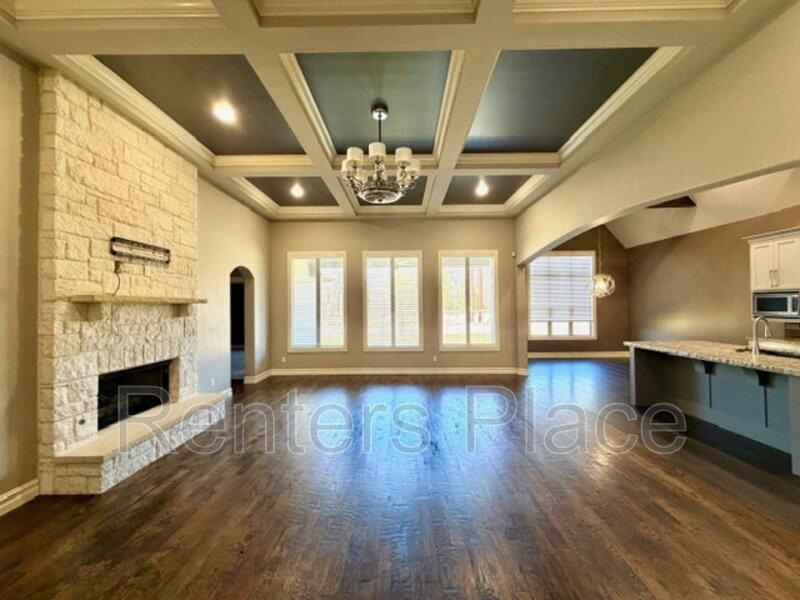 4388 S 169Th Ave E - Photo 5 of 38