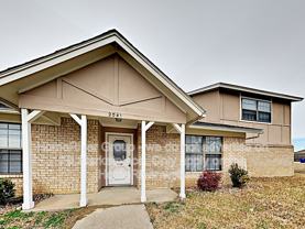 2041 Oakbluff Cir - Photo 1 of 1