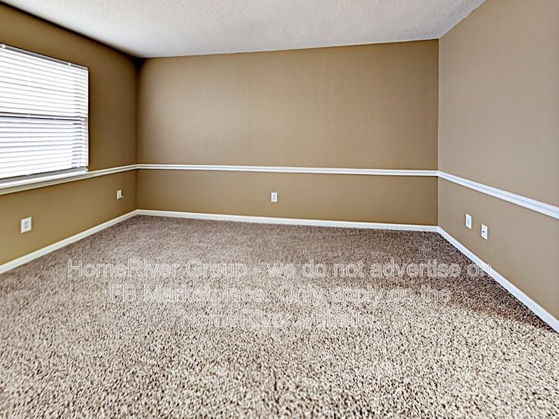 2041 Oakbluff Cir - Photo 3 of 16