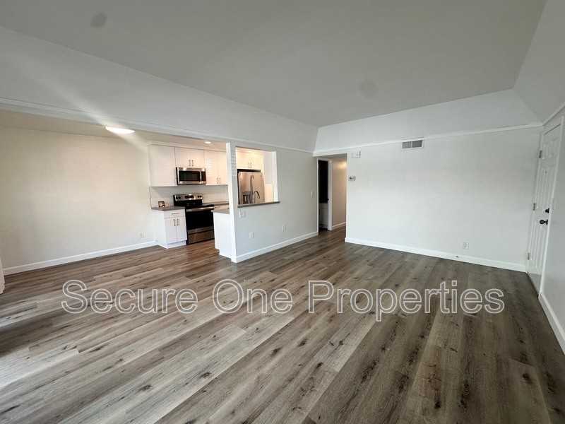 2869 Instone Ct - Photo 5 of 26