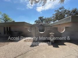 featured image of 1416 Grovewood Ave