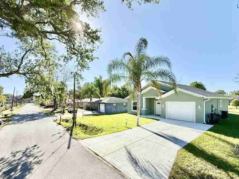 242 Petteway Dr - Photo 6 of 50