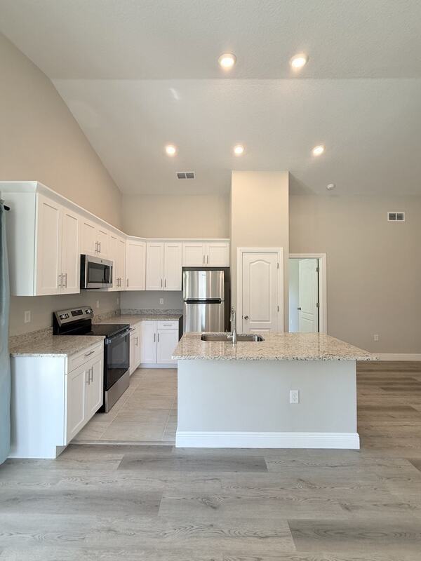 242 Petteway Dr - Photo 7 of 50