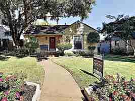 featured image of 2137 Barberry Dr