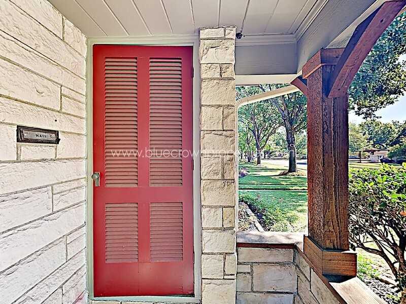 2137 Barberry Dr - Photo 4 of 32