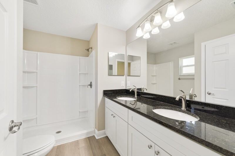 1336 W Cary Dr - Photo 6 of 10