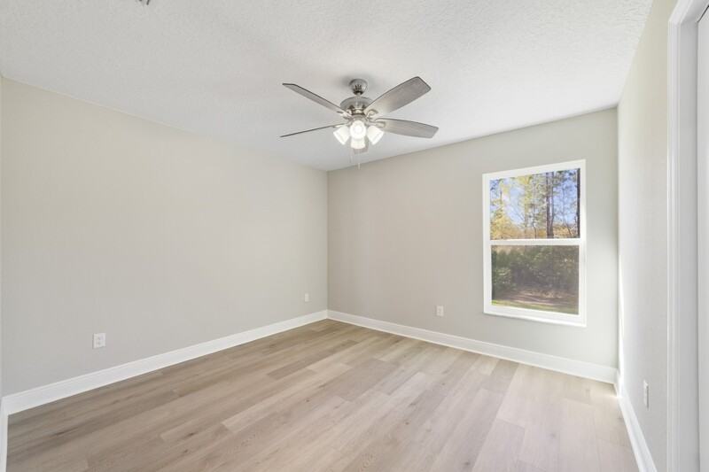 1336 W Cary Dr - Photo 7 of 10