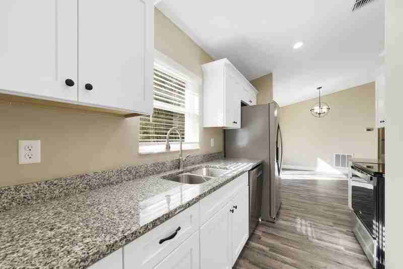 7859 N Jamaica Dr - Photo 3 of 11