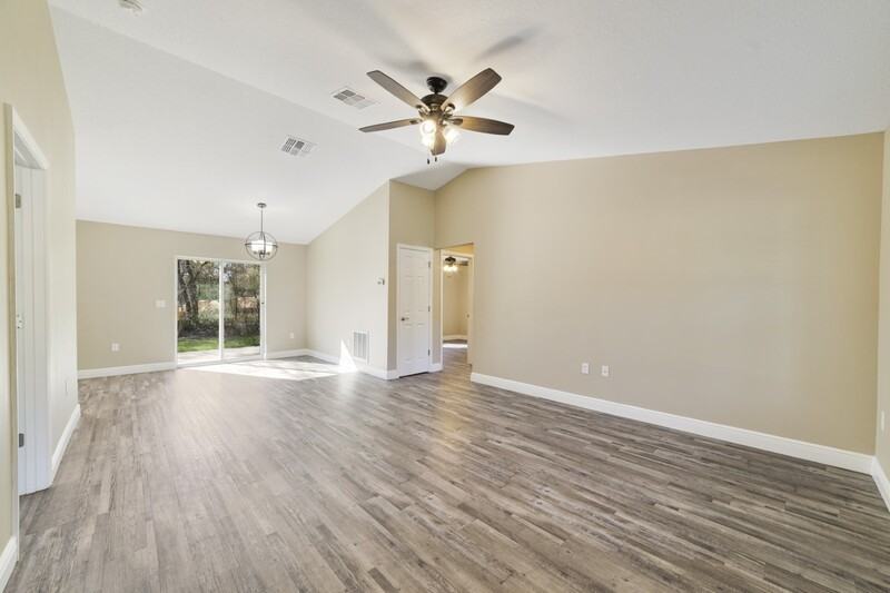 7859 N Jamaica Dr - Photo 5 of 11