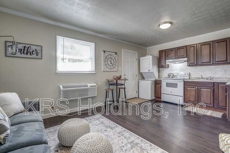 3136 Parkdale Rd #3136 - Photo 2 of 18