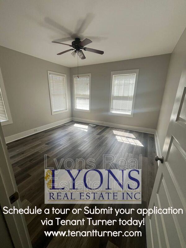 205 E College St #B - Photo 4 of 6