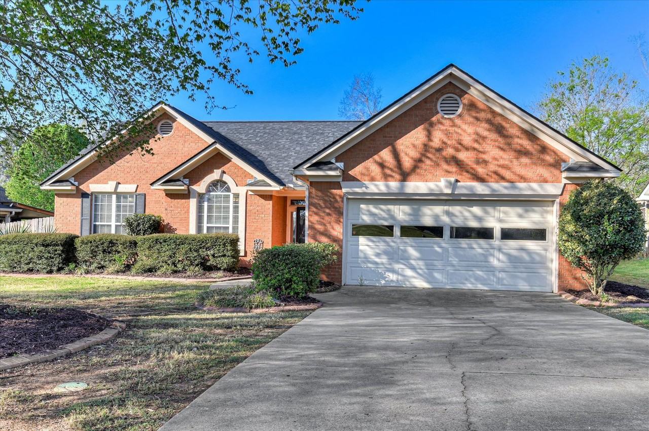 1140 Parkside Trl - Photo 2 of 45