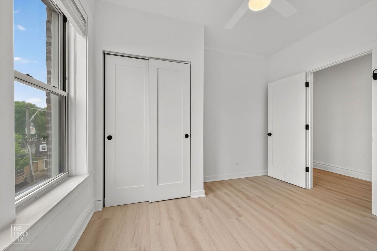2139 W. Lunt Ave - Photo 7 of 26
