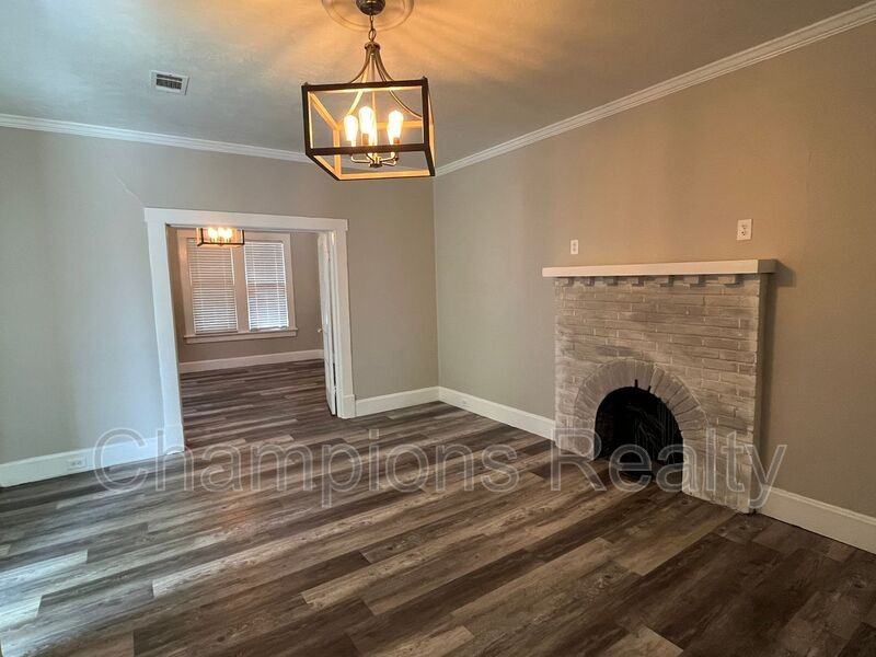 2509 Schaul St - Photo 3 of 8