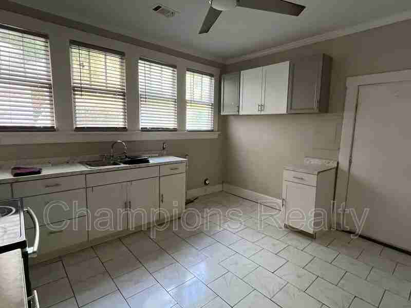 2509 Schaul St - Photo 5 of 8