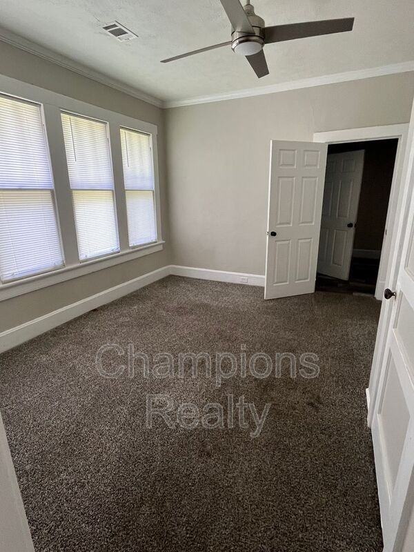 2509 Schaul St - Photo 6 of 8