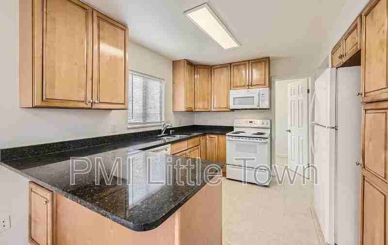 256 W Jefferson Ave - Photo 3 of 26