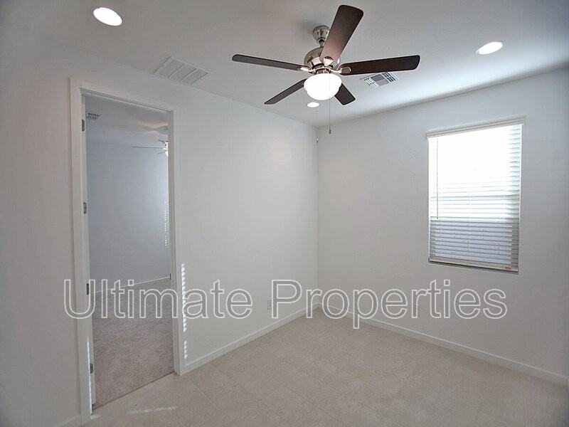 12571 W Country Club Trl - Photo 5 of 7