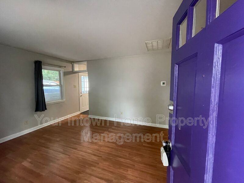 2110 Cavanaugh Ave Se - Photo 2 of 16