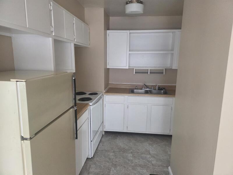 679 Woodruff Place East Dr - Photo 3 of 7