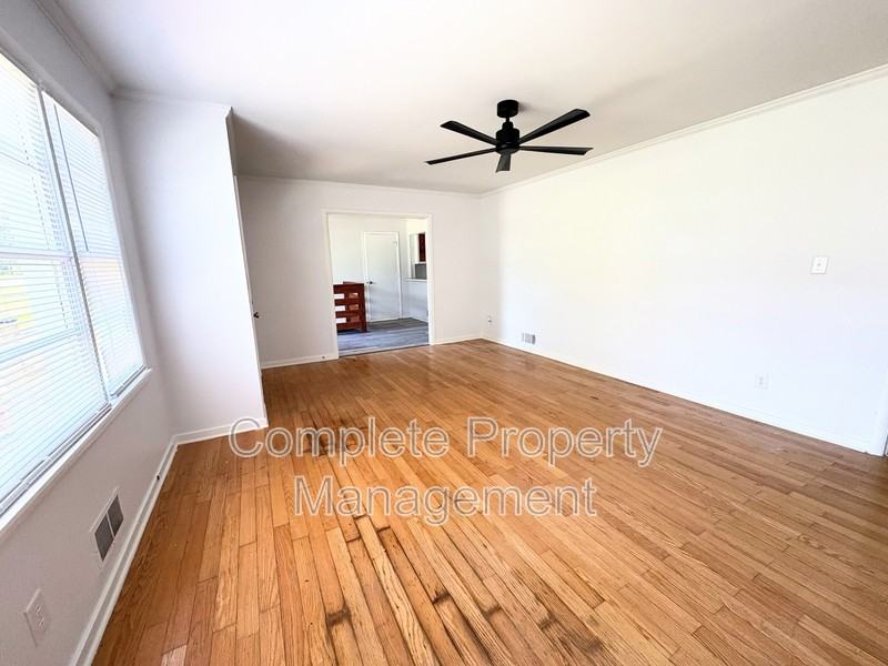 2641 1st St Ne - Photo 3 of 12