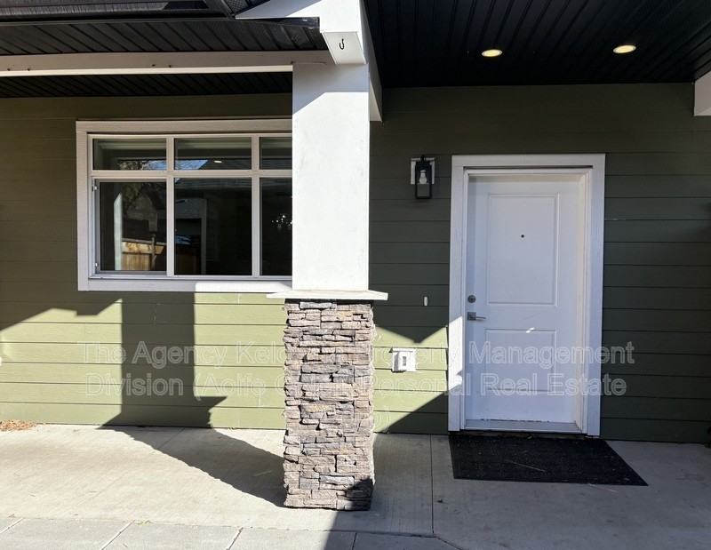 831 Wilson Ave #4 - Photo 2 of 22