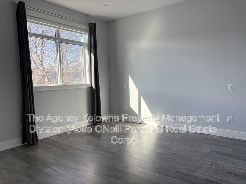 831 Wilson Ave #4 - Photo 7 of 22