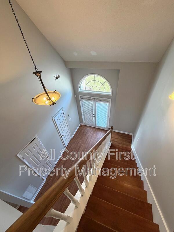 2215 Lake Royale Dr - Photo 5 of 28