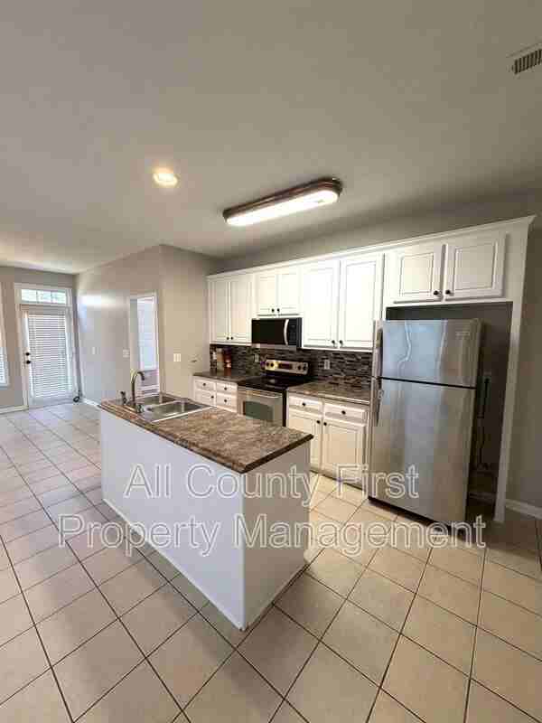 2215 Lake Royale Dr - Photo 7 of 28