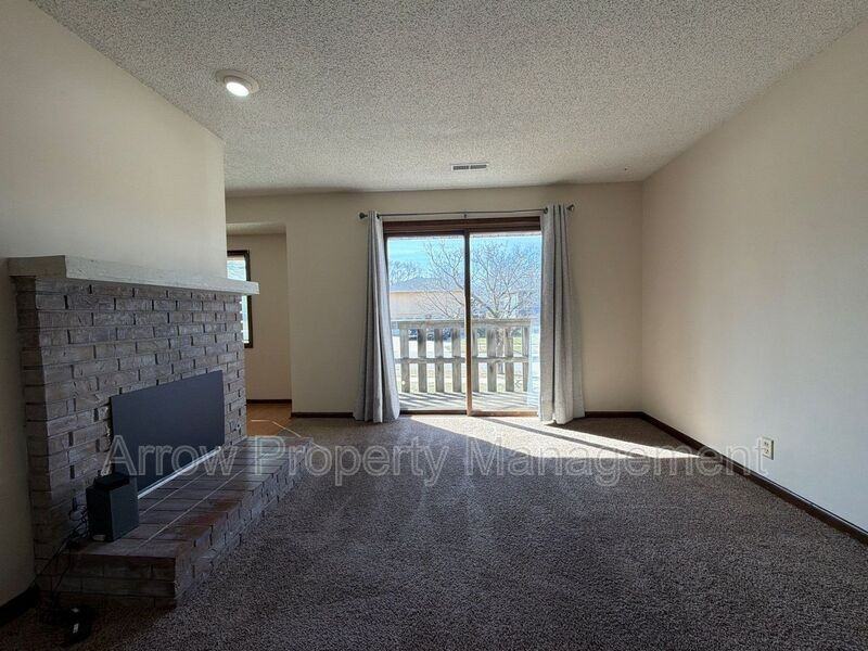 5050 Prince Rd #4 - Photo 3 of 12