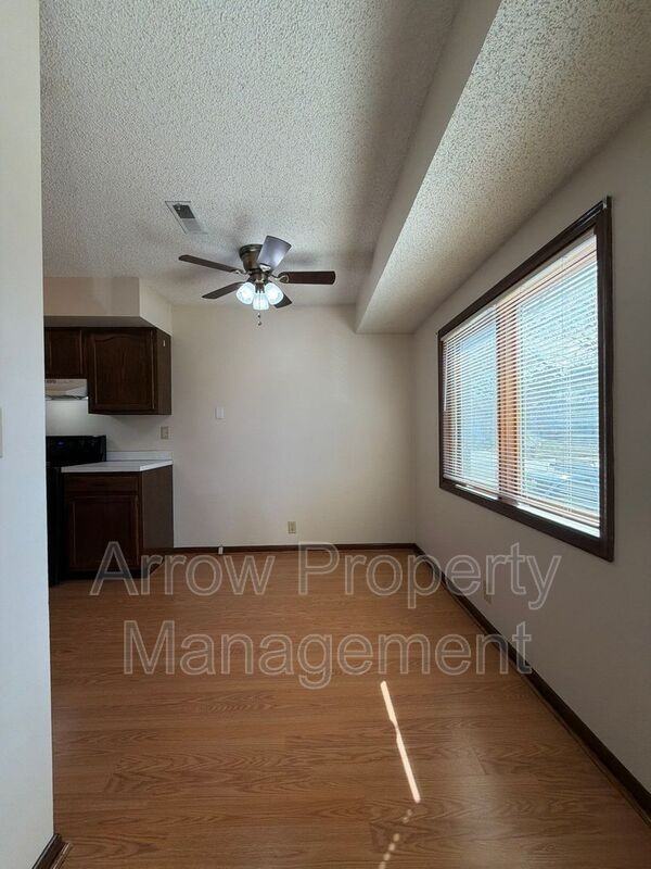 5050 Prince Rd #4 - Photo 4 of 12