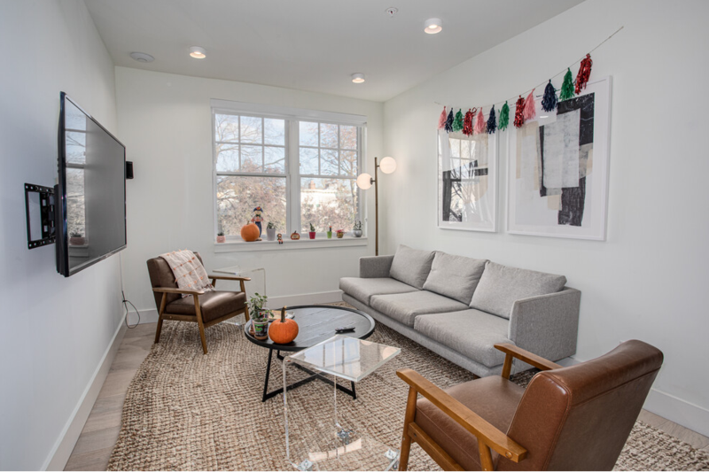 529 E Street Expy - Photo 5 of 13