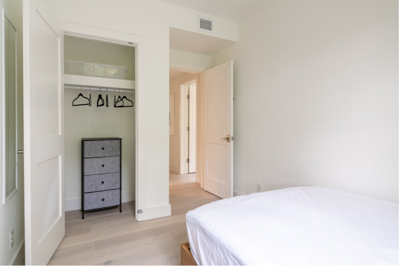 529 E Street Expy - Photo 6 of 13