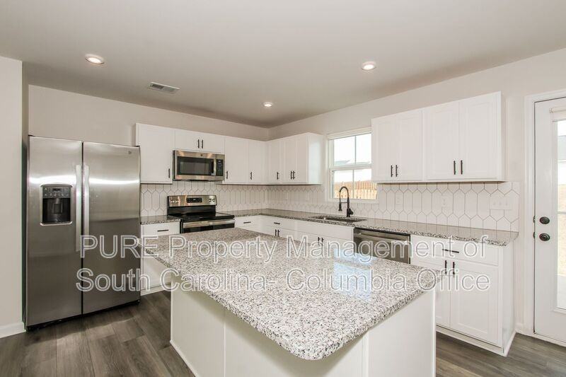 352 Saskatoon Dr - Photo 4 of 17