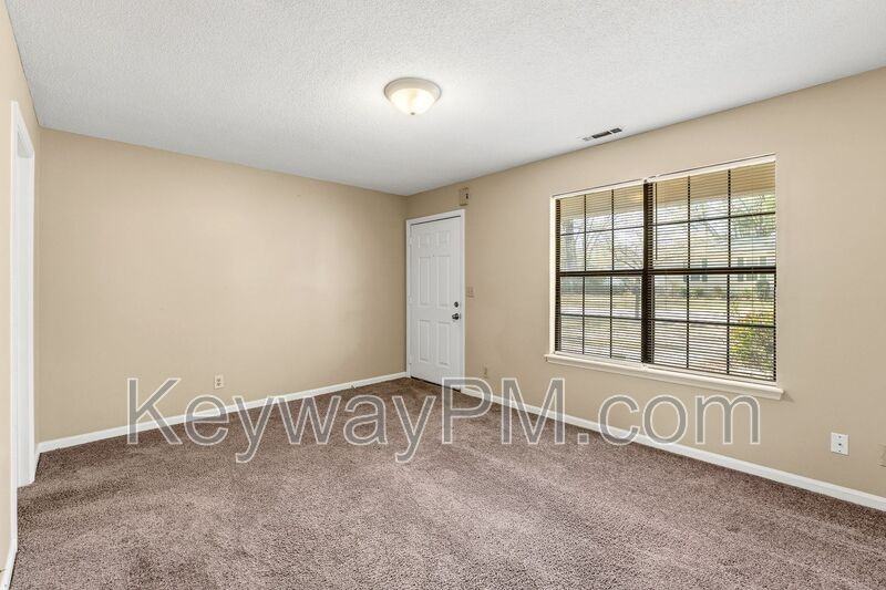 912 Jones St Nw - Photo 6 of 23