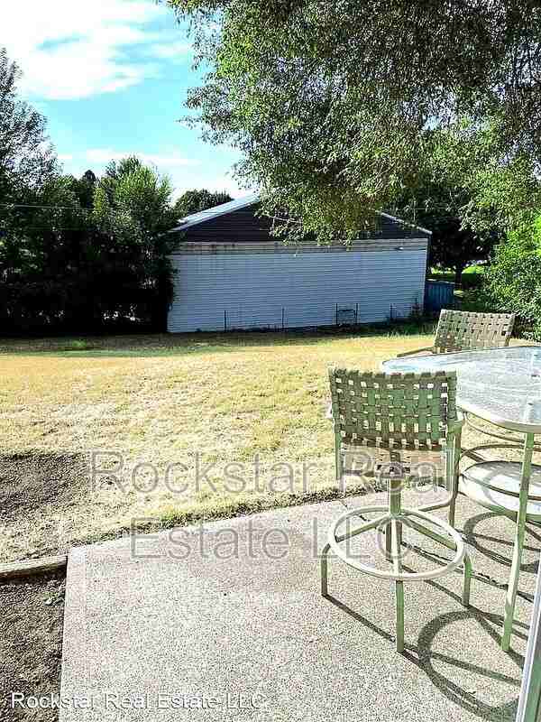 1307 N Vista Rd - Photo 3 of 22