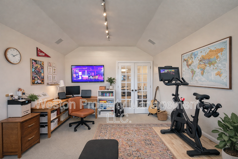 7404 Nw 135th St - Photo 5 of 13