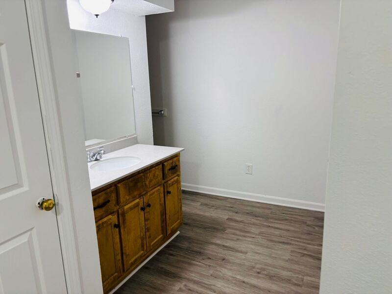 1405 Neil Ln #131 - Photo 3 of 7