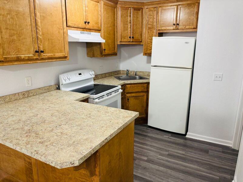 1405 Neil Ln #131 - Photo 4 of 7