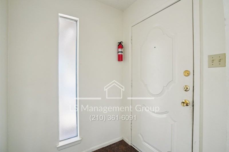 6607 Cherryleaf St - Photo 5 of 29