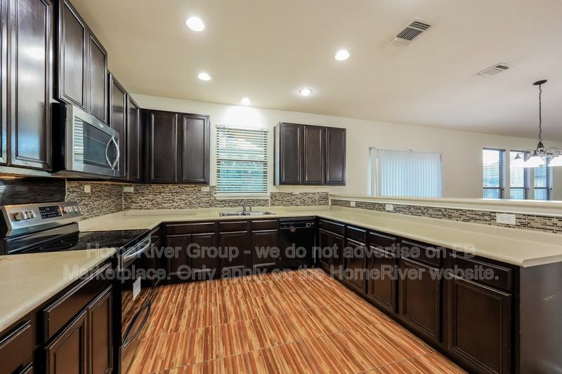 10908 Fox Crst - Photo 2 of 19