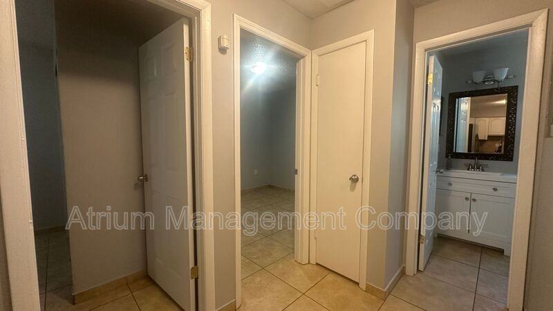 2720 S Sunrise Ct #2 - Photo 7 of 28