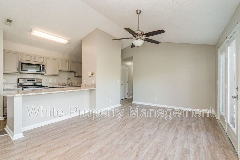 6165 Meadow Rose Ln - Photo 5 of 30