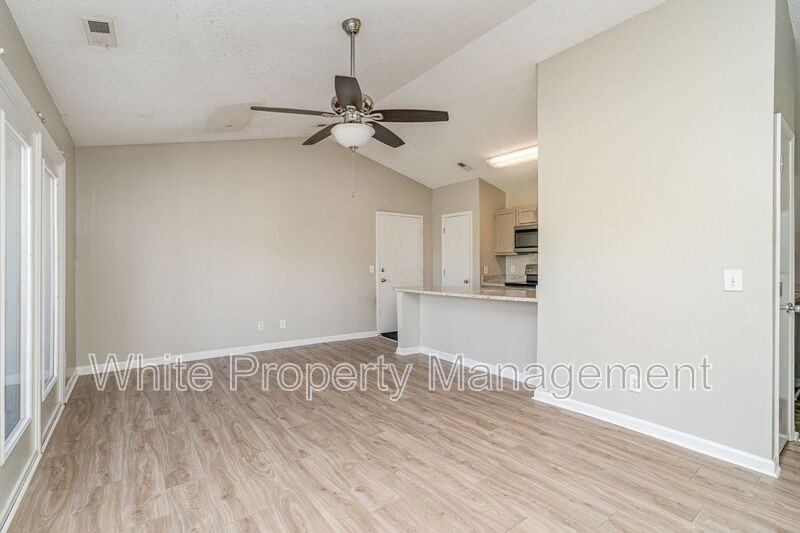 6165 Meadow Rose Ln - Photo 6 of 30
