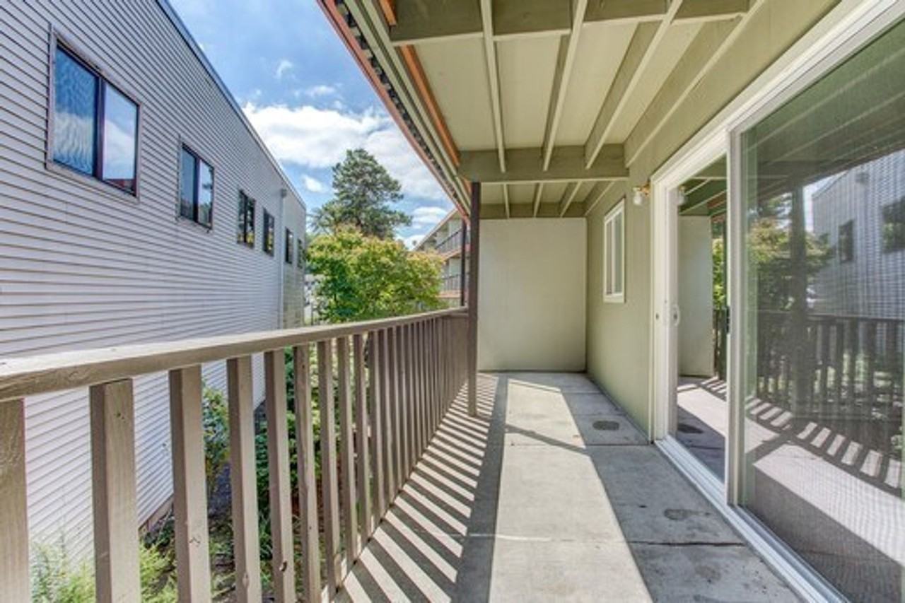 Barbur Place SE Portland - Photo 3 of 32