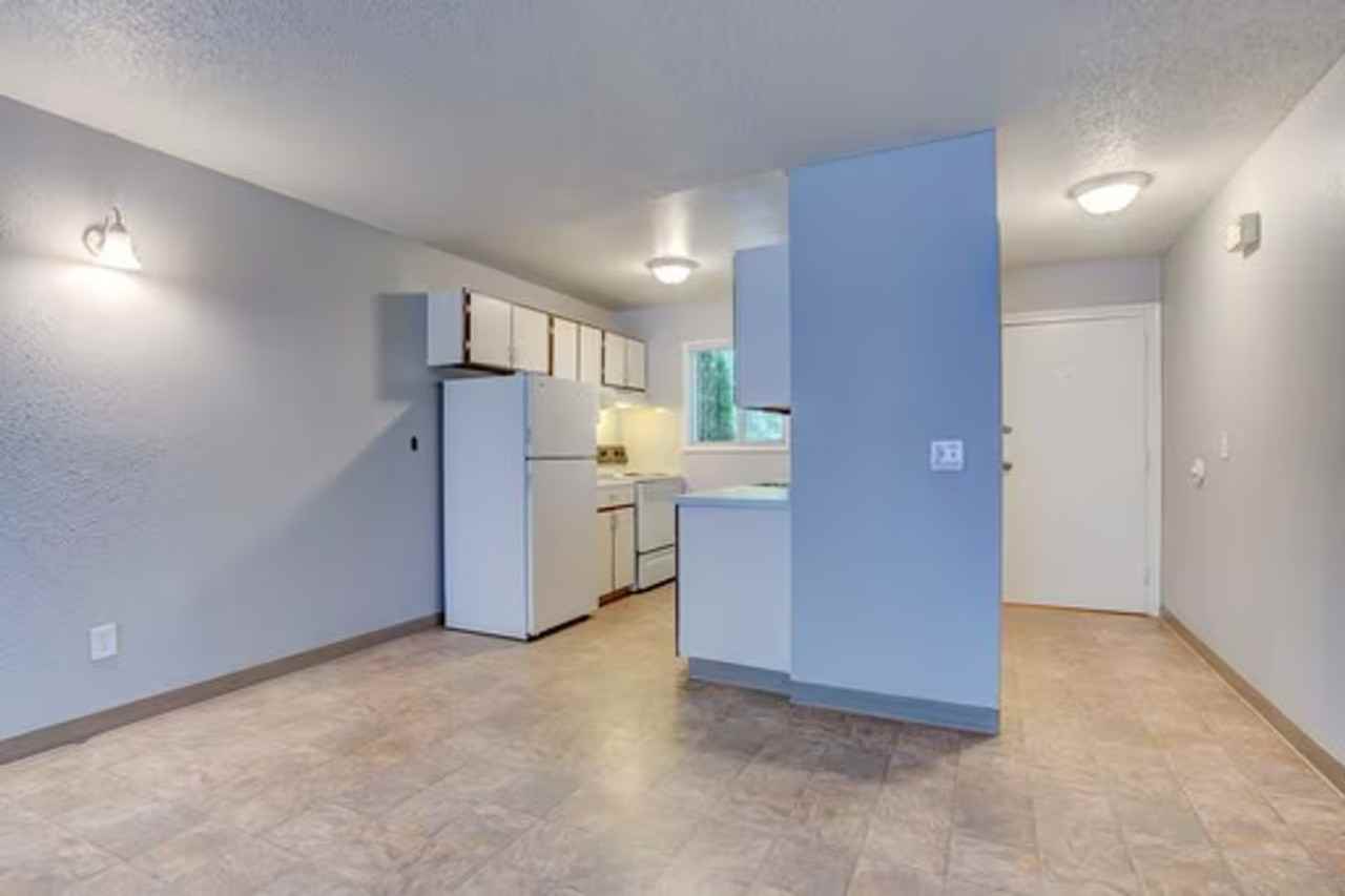 Barbur Place SE Portland - Photo 4 of 32
